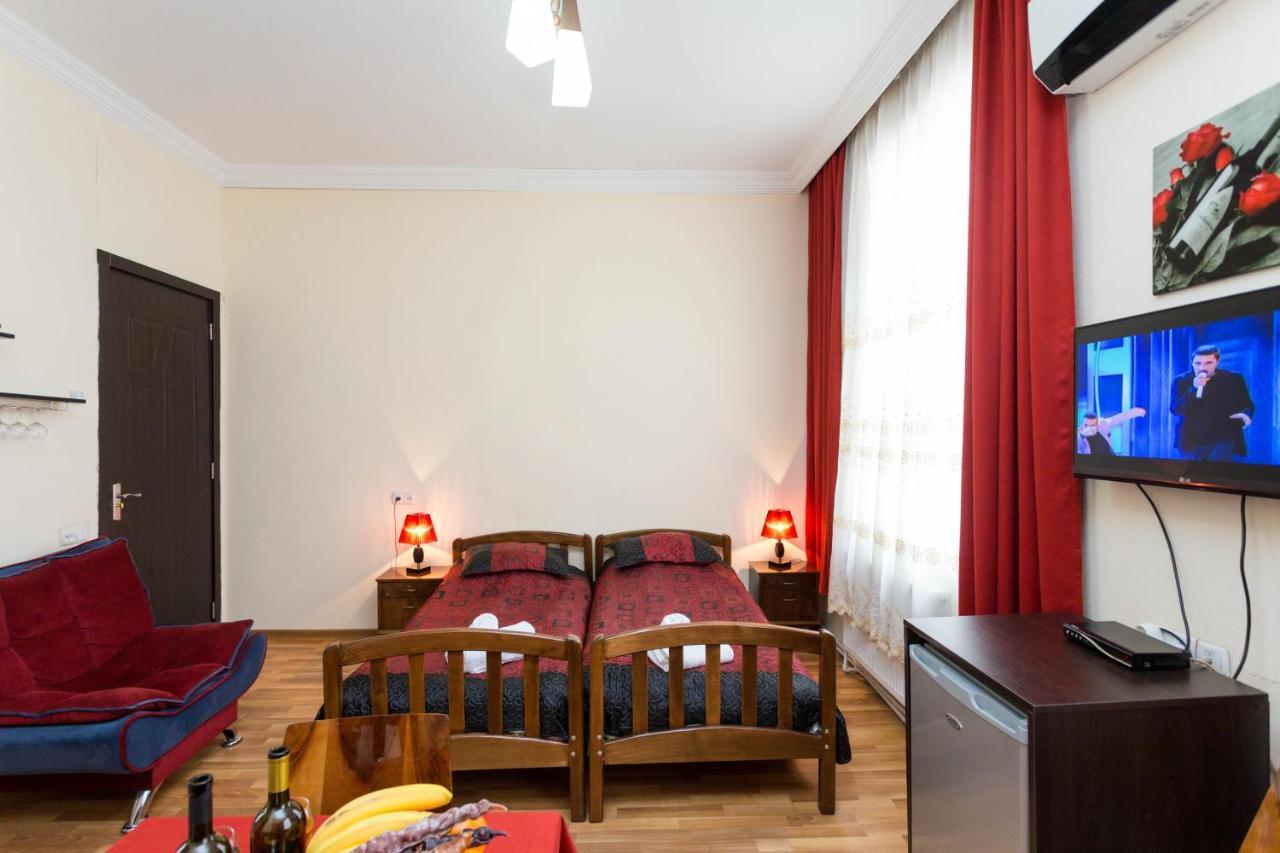 Gis Guest House Tbilisi Ngoại thất bức ảnh