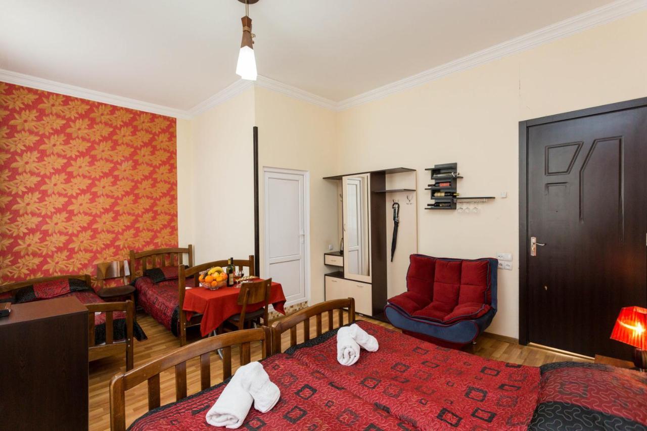Gis Guest House Tbilisi Ngoại thất bức ảnh