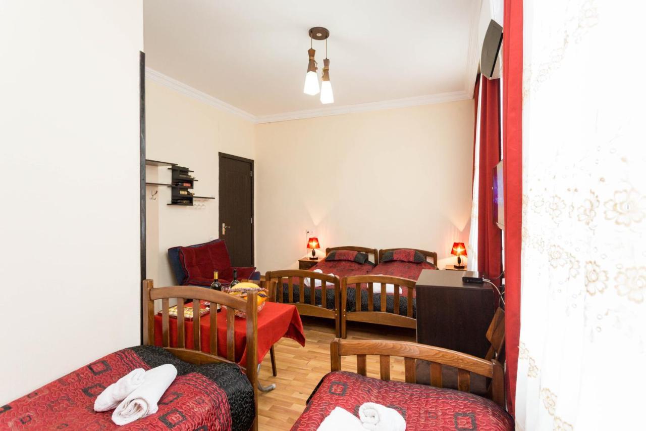 Gis Guest House Tbilisi Ngoại thất bức ảnh