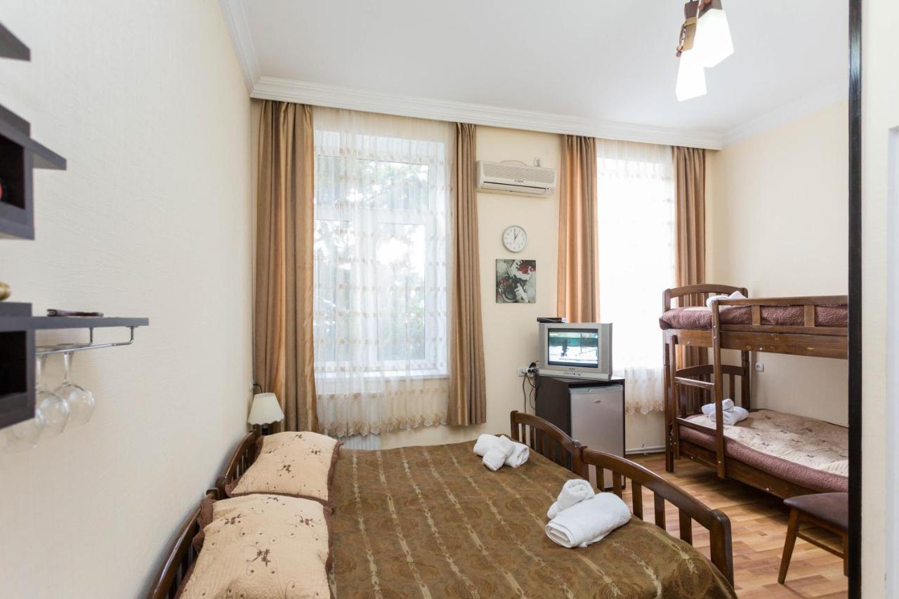 Gis Guest House Tbilisi Ngoại thất bức ảnh
